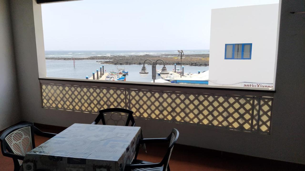 Orzola Frente Al Mar Apartment Exterior photo